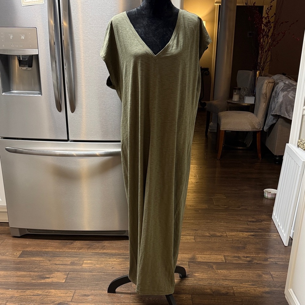 Universal Thread Sage Green Maxi Dress